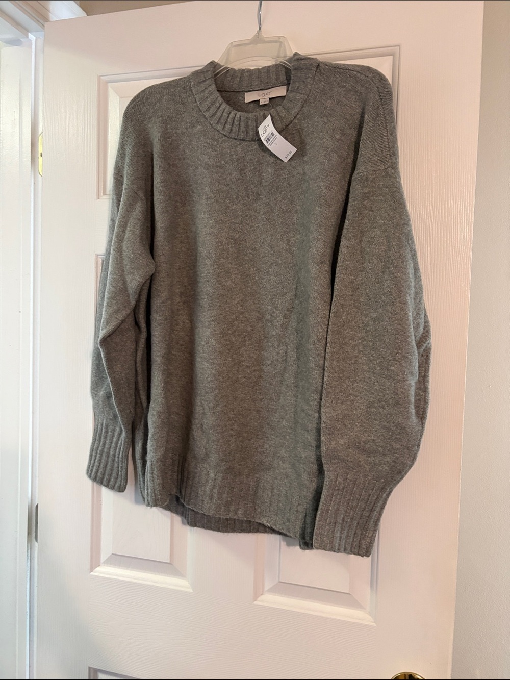 LOFT Women's Gray Crewneck Sweater - Soft Ribbed Trim